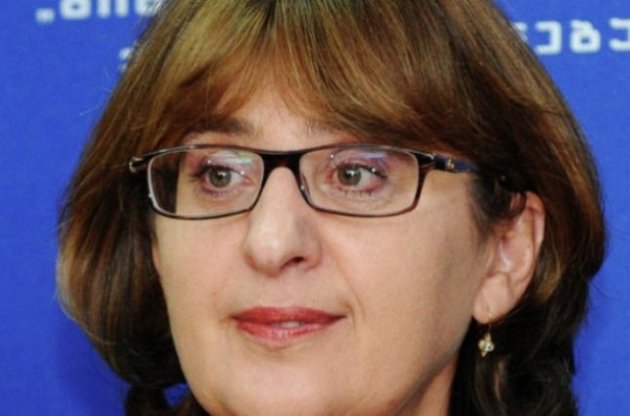 Майя Панджікідзе - другий міністр, який іде у відставку після відсторонення Аласанія.