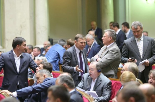 В парламентскую коалицию могут войти более 300 депутатов