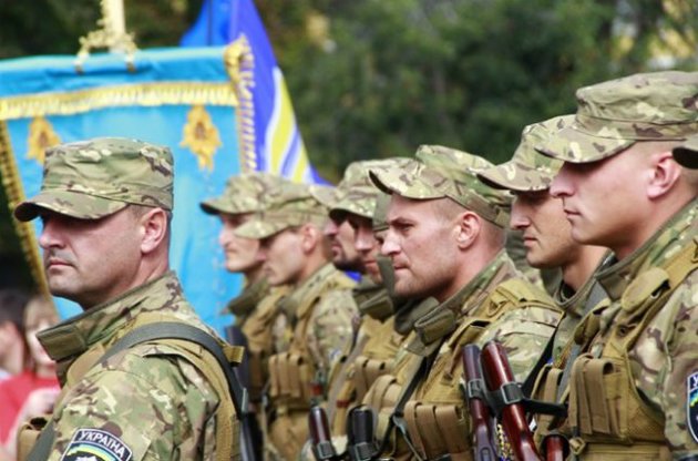 Міноборони обіцяє добровольчим батальйонам статус військовослужбовців