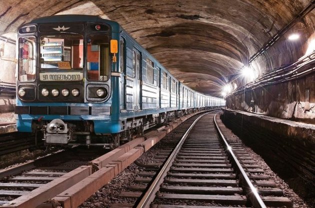Дешевый рубль застопорил строительство метро в Новой Москве