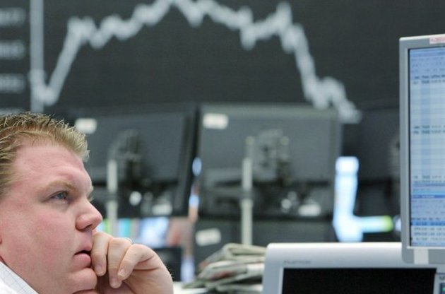 Інвестори відвертаються від України в очікуванні нової російської інтервенції - Bloomberg