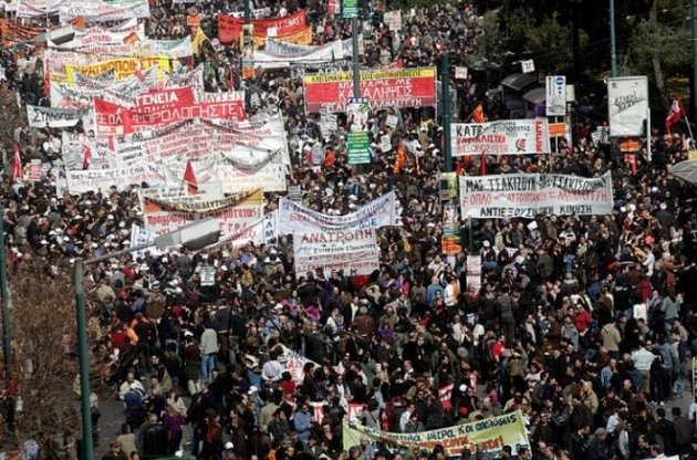 Греция парализована всеобщим страйком из-за требований МВФ и ЕС