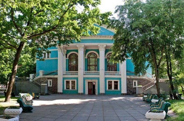 Профсоюзное имущество − лакомый кусок для чиновников, говорит Владимир Саенко