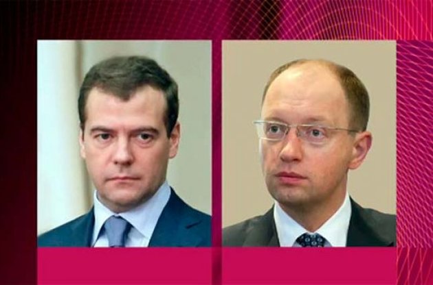 Медведев позвонил Яценюку поговорить об экономике