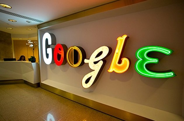 Google поділять на частини
