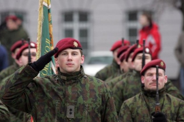 Дежурные части литовской армии переведены на повышенную боеготовность