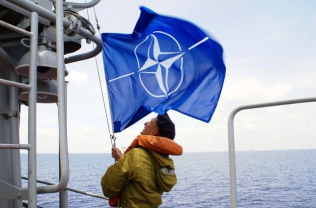 Яценюк обсудит в Брюсселе сближение Украины с НАТО