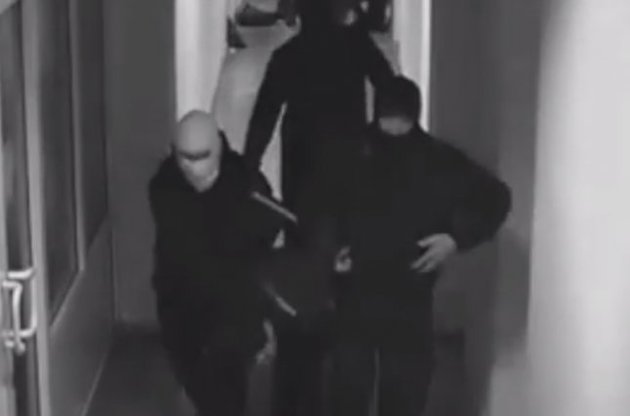 Кадр из записи камеры наблюдения