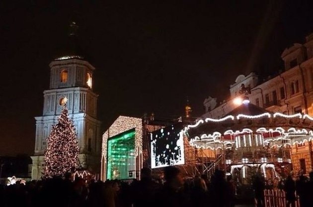 В новогоднюю ночь возле главной елки Украины будет играть симфонический оркестр