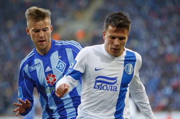 Евгений Коноплянка уступает Андрею Ярмоленко