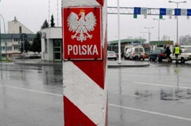 Польша эвакуирует 200 жителей востока Украины польского происхождения