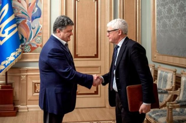 Петр Порошенко и Джованни Кесслер на встрече, 3 января 2015 года