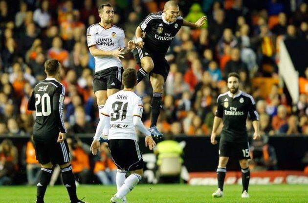 "Валенсия" нанесла "Реалу" третье поражение в чемпионате