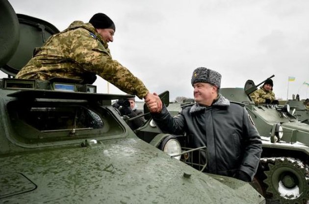 Порошенко оголосив про відновлення боєздатності української армії