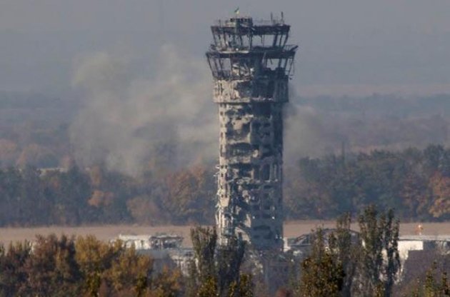 Бойовики зруйнували диспетчерську вежу аеропорту Донецька