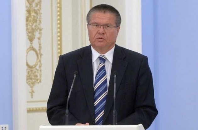 Министр экономики РФ считает высокой вероятность снижения рейтинга S&P до "мусорного"