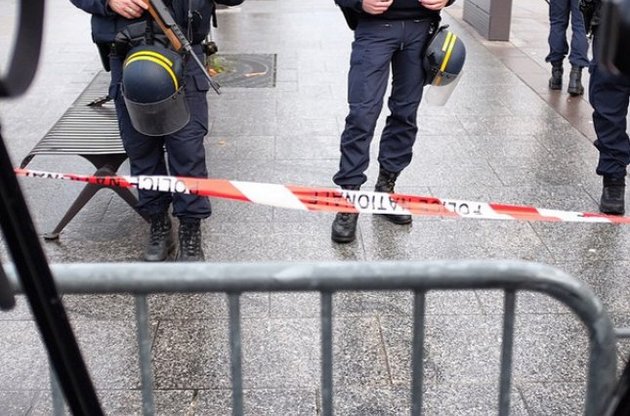 Захватчик заложников под Парижем сдался полиции, никто не пострадал