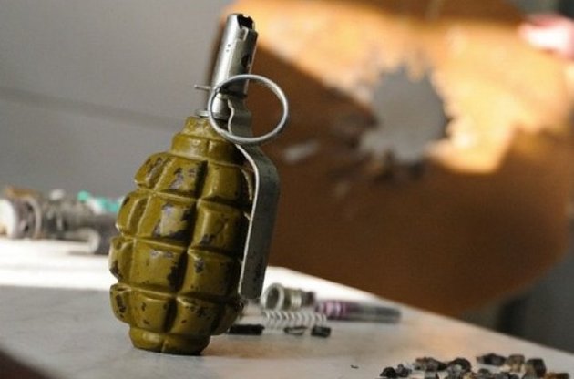 В Днепропетровске из-за взрыва гранаты пострадали двое людей