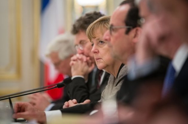 План Меркель-Олланда предполагает отказ Украины от НАТО и федерализацию - Le Figaro