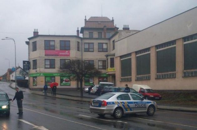 В Чехии неизвестный открыл огонь в ресторане, восемь человек погибли - СМИ