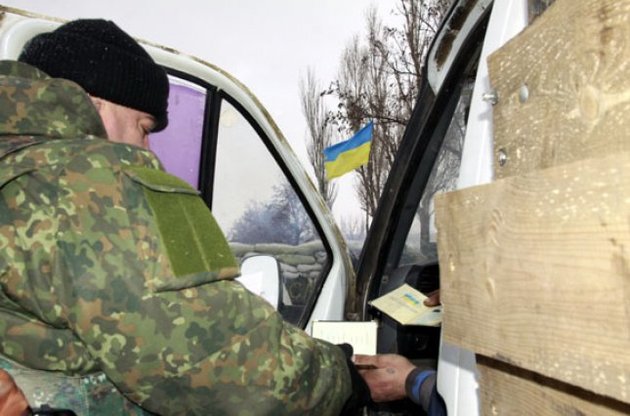 Кихтенко в Киеве добивается изменения пропускного режима в зоне АТО