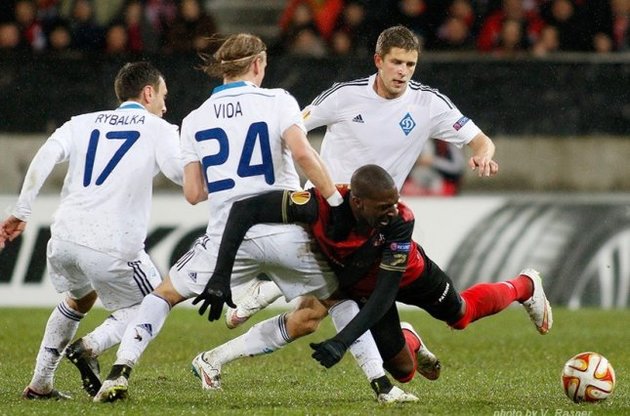 &quot;Динамо&quot; проводит напряженный матч против &quot;Генгама&quot;