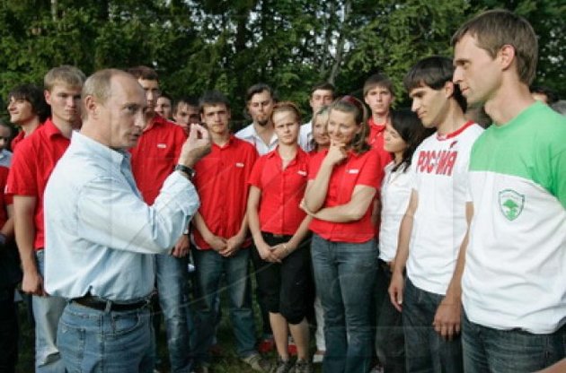 Кремль виростить патріотизм у молоді РФ за 2 млрд рублів