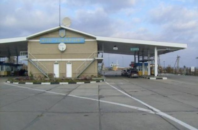 В Ізварине бойовики почали себе називати "митними офіцерами"