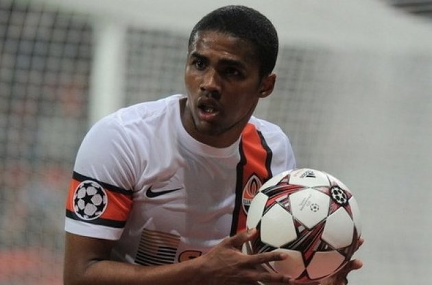 Дуглас Коста получил вызов в Бразилию