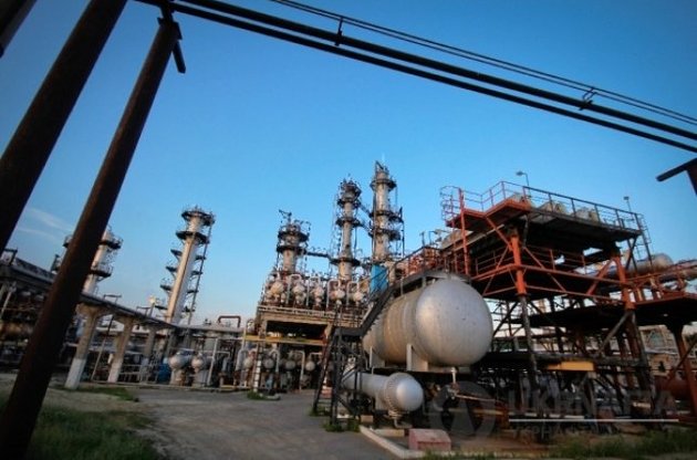 Коломойский лишил "Укрнафту" заработка в 1 млрд грн, отправив нефть на свой НПЗ в обход аукциона