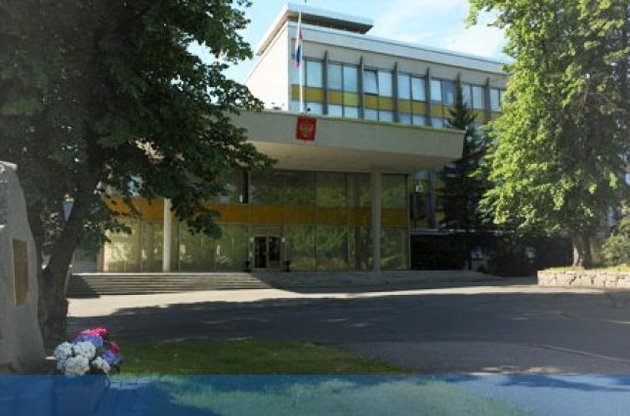 В российском посольстве в Стокгольме каждый третий - шпион