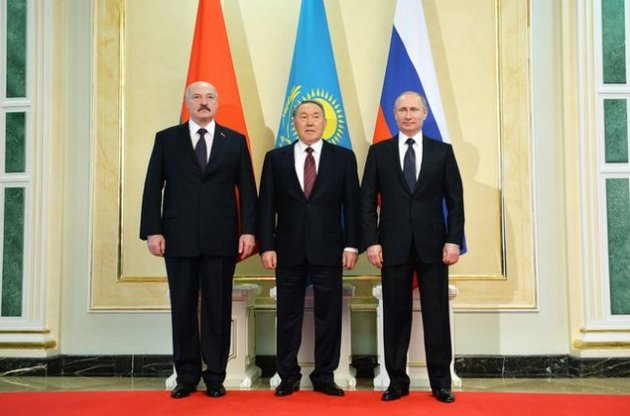 Путин заговорил о "валютном союзе" Москвы, Минска и Астаны