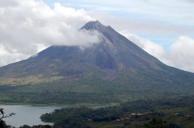Коста-Рика полностью перешла на "зеленую" энергию