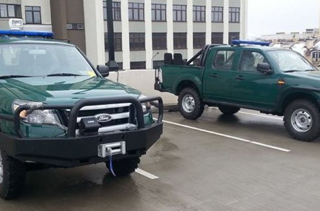 США передали Держприкордонслужбі України 17 броньованих автомобілів