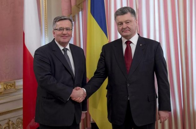 Порошенко обсуждает с польскими президентом вопрос миротворцев