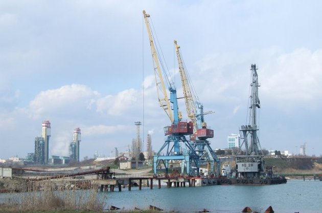 Крупнейший морской порт Украины "Южный" оценят за 10 тысяч гривен