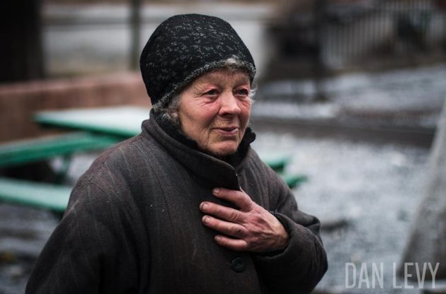 В оккупированной части Донбасса пенсионеры еле выживают без лекарств - NYT