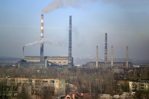 Виробництво електроенергії в Україні за перші три місяці скоротилося на 12,8%