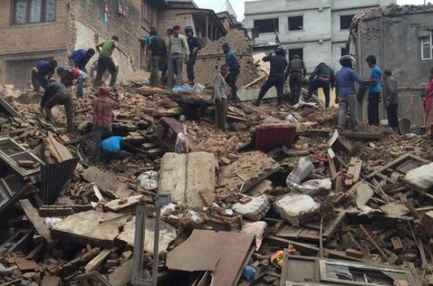 В Непале число погибших в результате землетрясения достигло 3200 человек