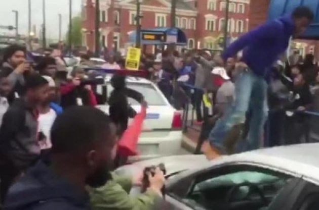 В США неоднократно случались убийства безоружных людей полицейскими при задержании