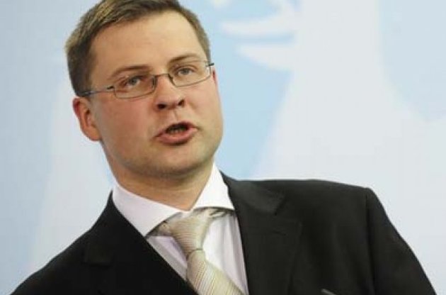 Домбровскіс: Україні нобхідно прискоритися з конституційної і судовою реформами