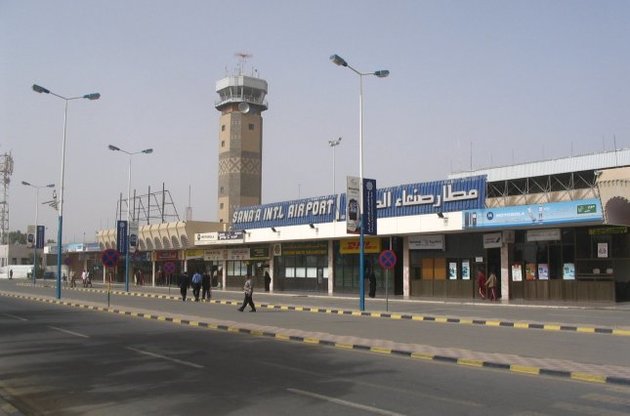 Арабская коалиция нанесла удар по аэропорту столицы Йемена