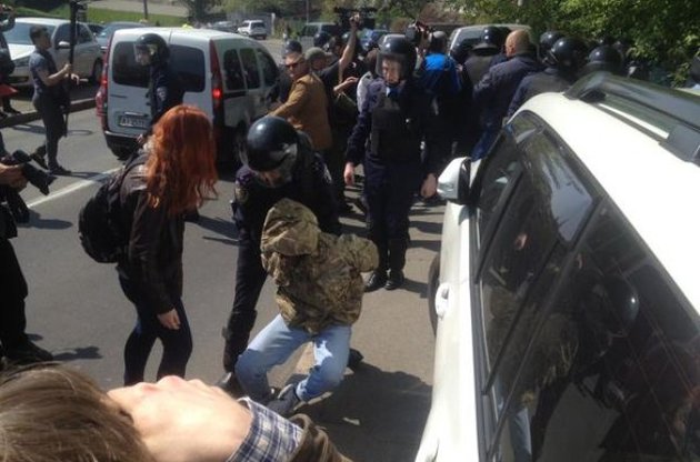 Милиция отпустила задержанных на первомайском митинге КПУ в Киеве