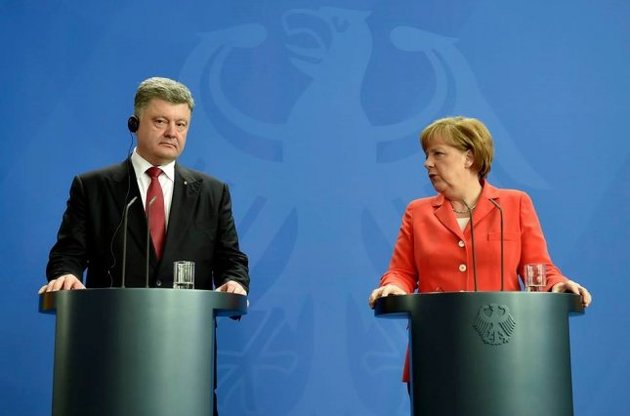 Порошенко и Меркель не видят альтернативы минским соглашениям