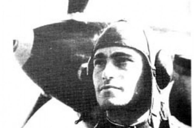 Рада присвоїла аеропорту Сімферополя ім'я героя-льотчика Амет-Хана Султана