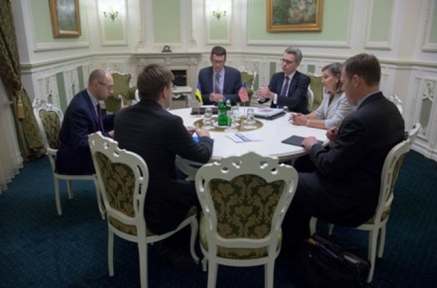 Яценюк провів у Києві переговори з Нуланд