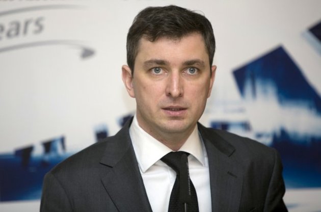 По некоторым данным, Билоус не слишком отличился на посту главы ГФС, не решив наболевших проблем