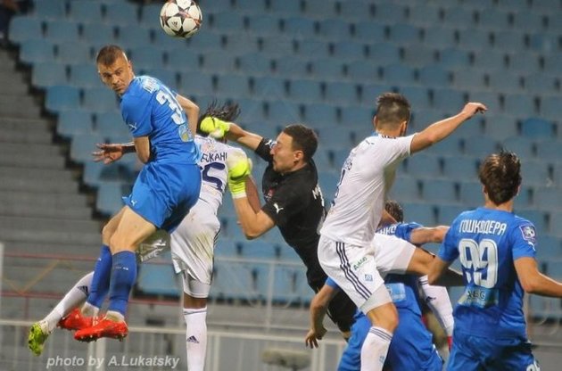"Динамо" не зуміло обіграти "Олімпік" у першому матчі