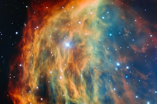 Видимые размеры туманности составляют около 4 световых лет