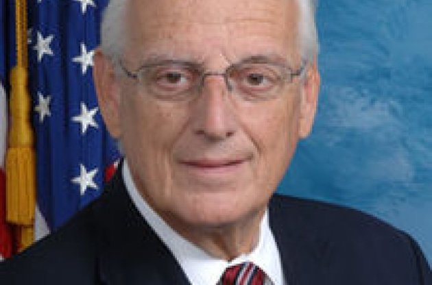 Білл Паскрелл дотримується послідовної позиції щодо надання зброї Україні